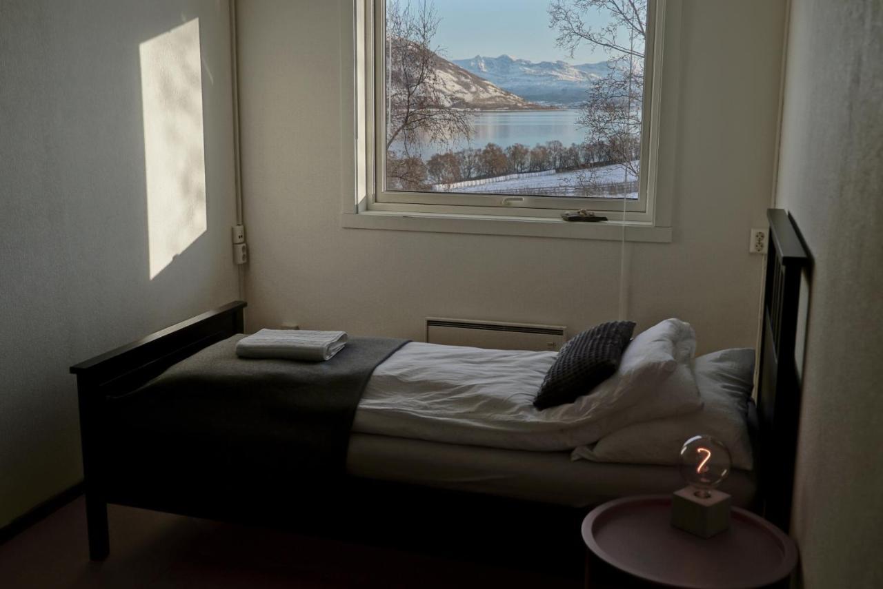 Tjeldoya Slott Hotel Hov  Exterior photo